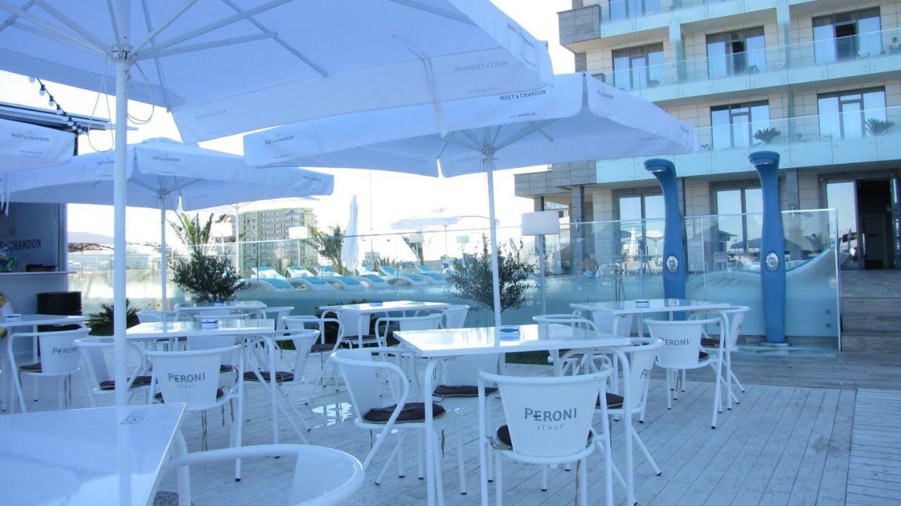Frontal View By Twin Residence Mamaia Dış mekan fotoğraf